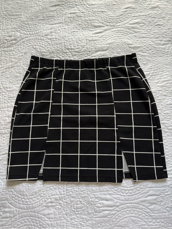 SHEIN Dresses & Skirts - SHEIN Black and White Grid Mini Skirt